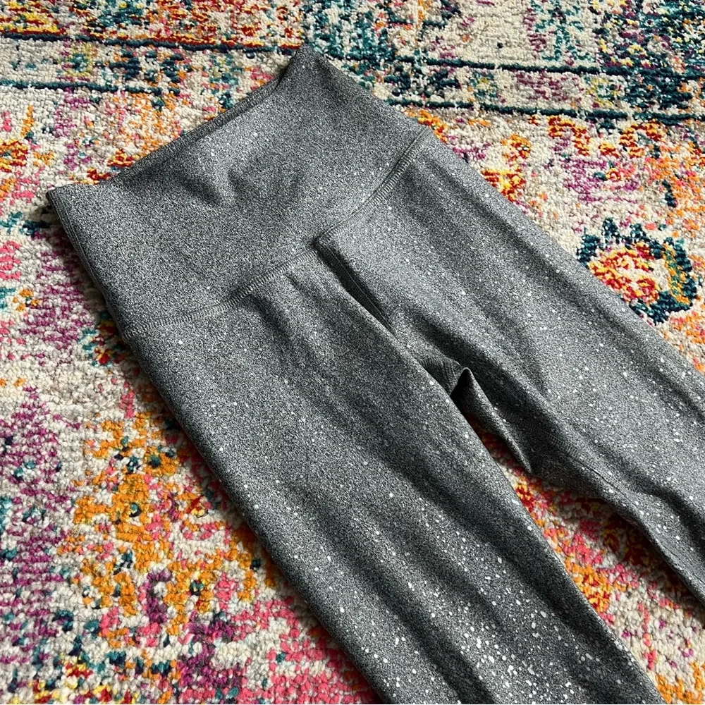 Beyond Yoga lustrous silver